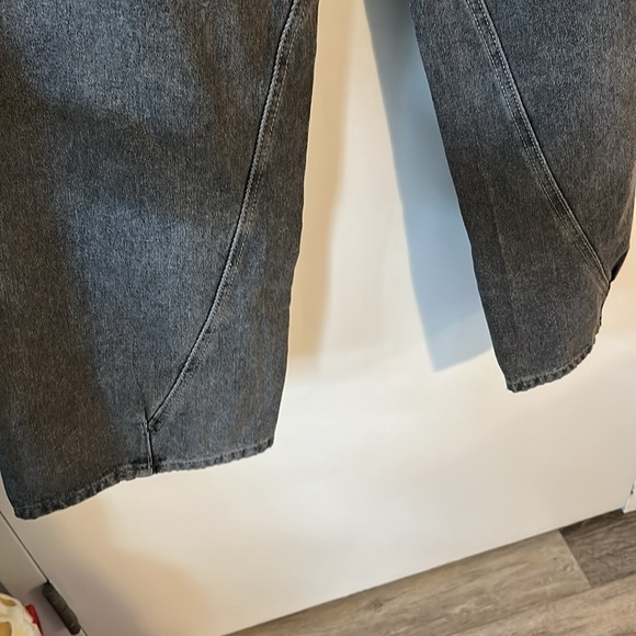 FLYING ANGEL | Nordstrom Gray Wide-Leg Barrel Ankle Jeans - Picture 8 of 13